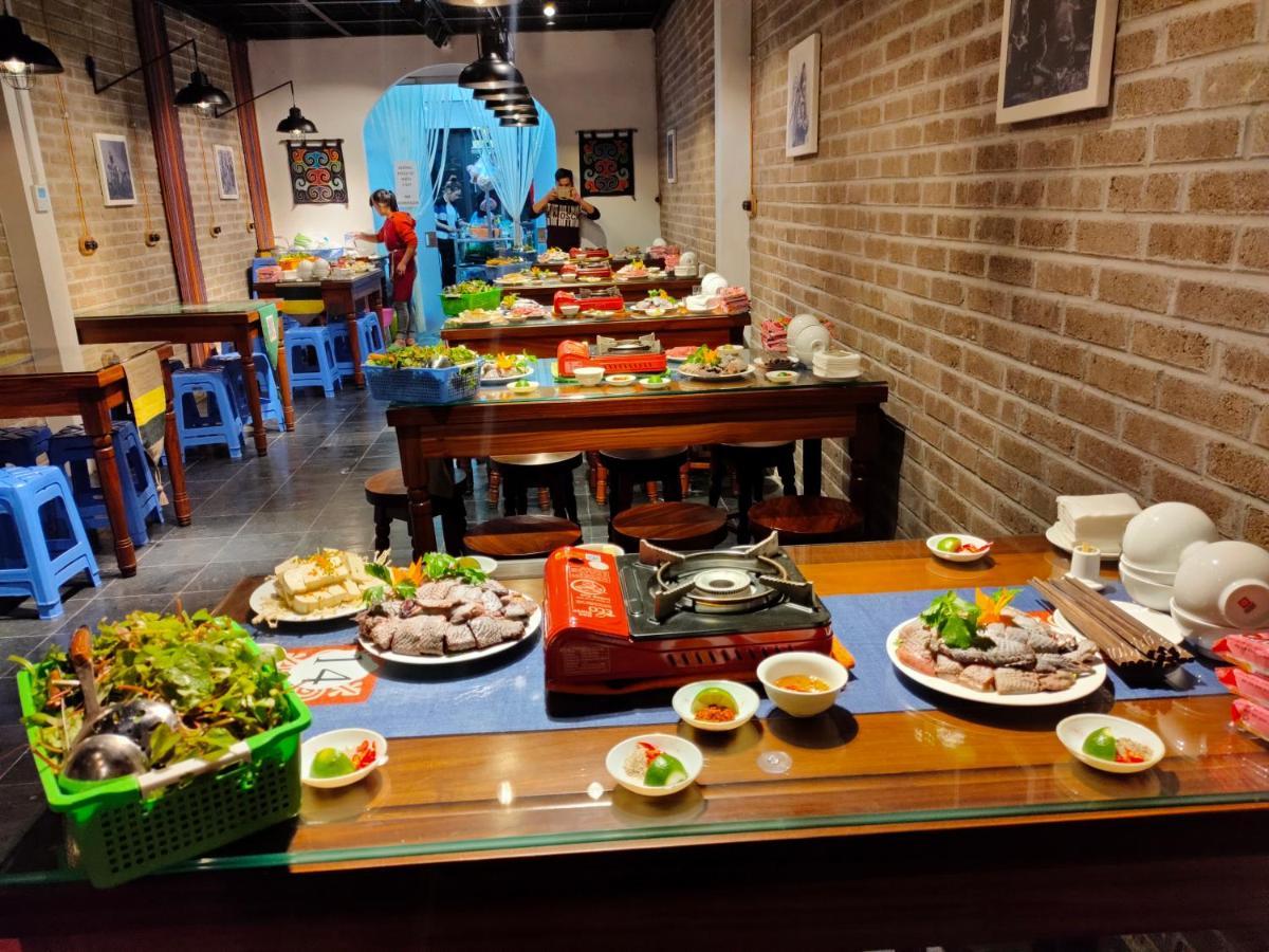 Ethnic House Lounge Bar & Hostel Dồng Van Bagian luar foto